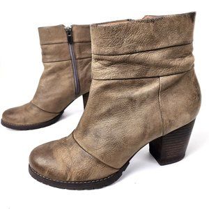 CLARKS ARTISAN Mission Manor Brown Leather Zelle Heel Ankle Boots Womens 8.5